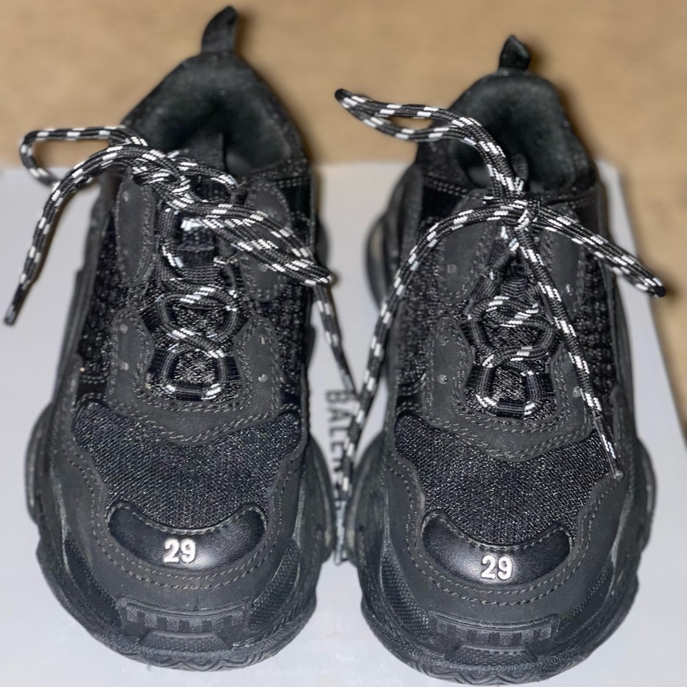 Kids Triple S Balenciagas sz 29 (11.5C) to 12C